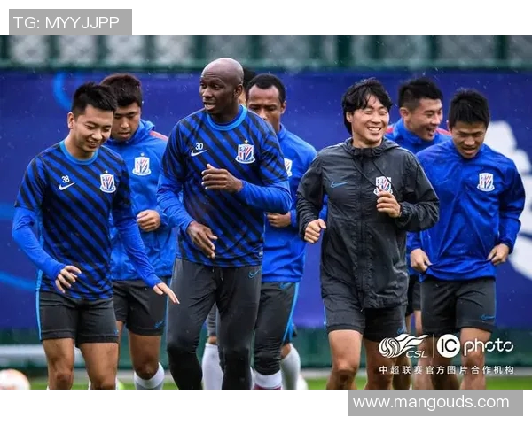 乌得勒b队迎战劲敌全力争胜展现球队实力与团结精神