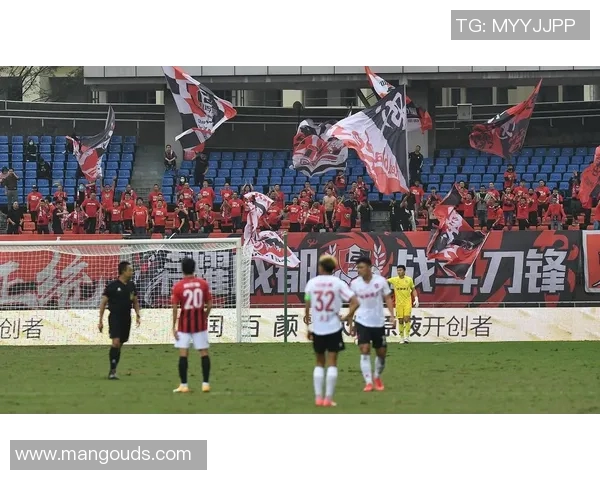 山形山神与湘南海的激烈对决展现足球魅力与团队精神的巅峰之战