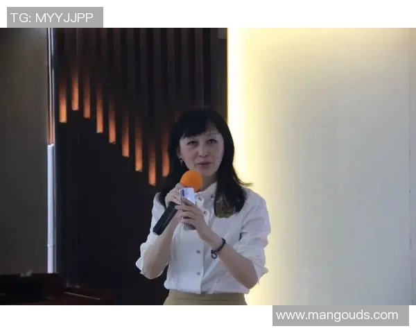 赵娜专访：从初学者到滑板明星的成长之路与心路历程分享